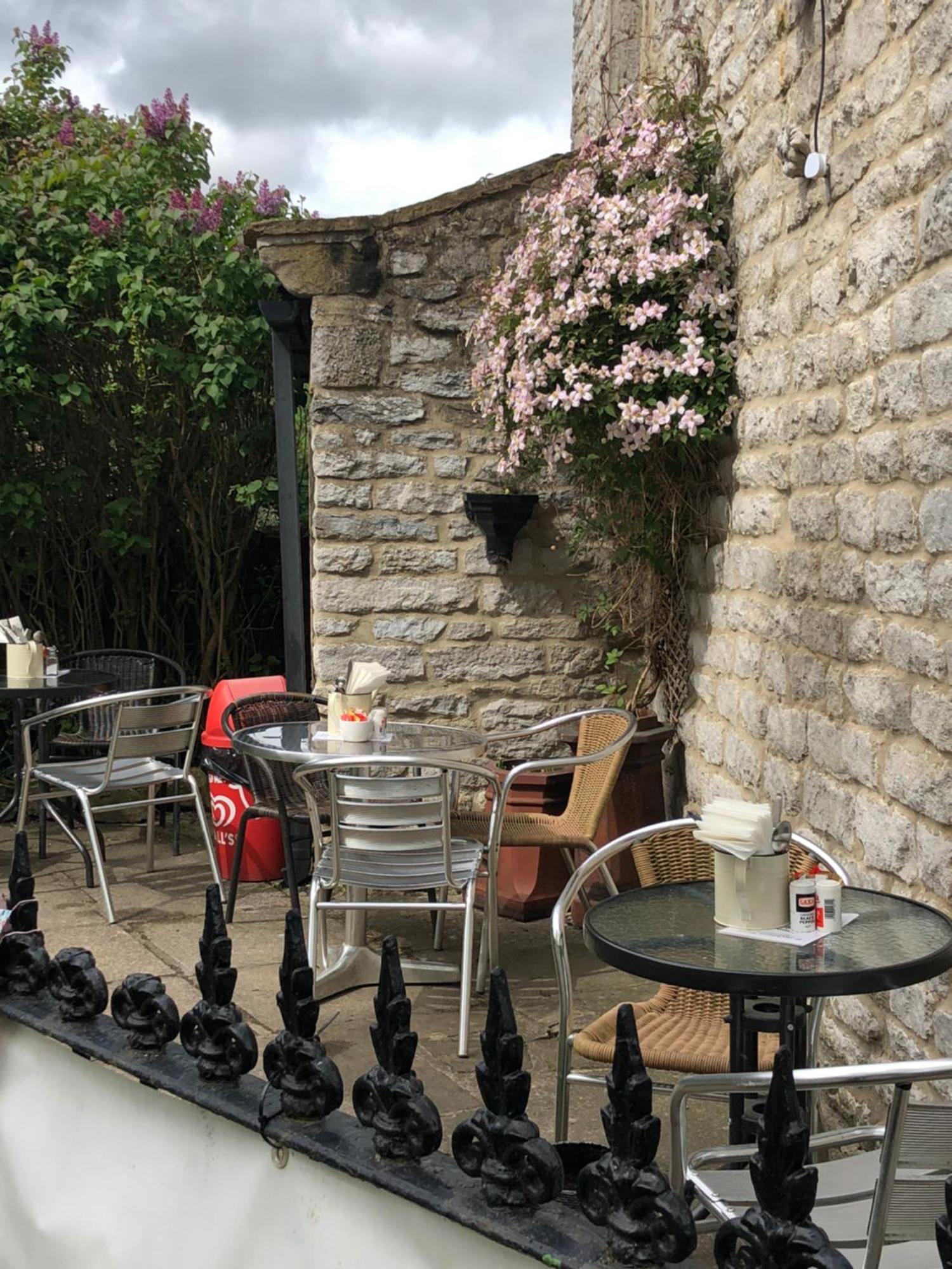 Ramblers Rest Bed & Breakfast Касълтън Екстериор снимка